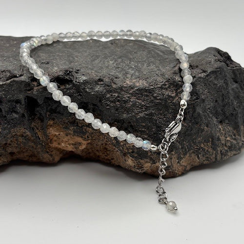 Labradorite Tiny Stone Bracelet